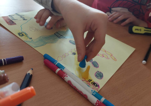 Twórcze prace projektowe uczniów świetlicy.
