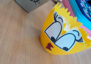Efekt twórczej pracy ucznia klasy 1a_przygotowanie doniczek.