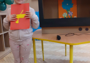 Efekty twórczych działań w świetlicy szkolnej podczas Drzwi Otwartych szkoły.