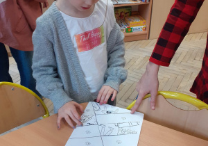 Twórcze działania w świetlicy szkolnej podczas Drzwi Otwartych szkoły.