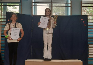 Zwycięzcy wśród zawodników klasy 4a.