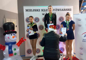 Zofia Popiel (III m.)_ jedna z zawodniczek XVII Zawodów Mikołajkowych.