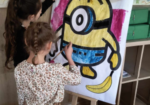 Minionkowe Drzwi Otwarte w świetlicy.