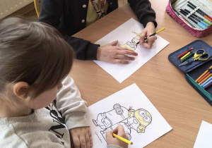 Minionkowe Drzwi Otwarte w świetlicy.