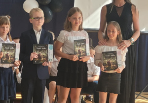 Uczniowie klasy 3a z wychowawczynią, p. Agnieszką Tarajkowską.