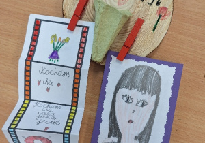 Dzień Matki w klasie 1a_twórczo i projektowo_upominek dla mamy.