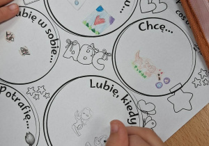 Klasowe obchody Dnia Kropki, czyli "zakropkowani" w klasie 2a_przykładowe tematyczne karty pracy.