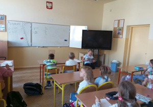 Ogólnopolski Dzień Głośnego Czytania w świetlicy szkolnej.