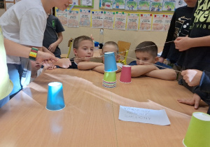 Uważność w formacie 3D, czyli klasa 2a i lekcja koncentracji.