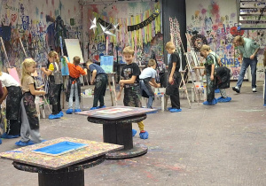 Niezwykła lekcja arteterapii! Klasa 2a w Studio Pana Kleksa.