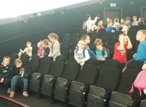 Uczniowie klasy IIC w Planetarium