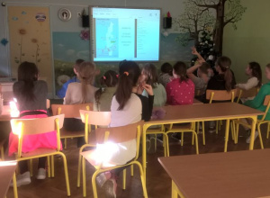 Uczniowie klasy VA poznają życie polarników
