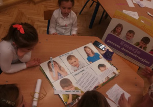 Szyfr emotikona