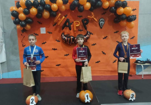 Prezentacja uczestników zawodów Halloween CUP
