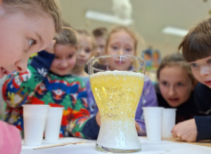 Eksperyment "śnieżna lawa"_klasa 2a.