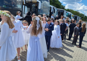 Pielgrzymka dzieci komunijnych na Jasną Górę.