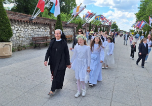 Pielgrzymka dzieci komunijnych na Jasną Górę.