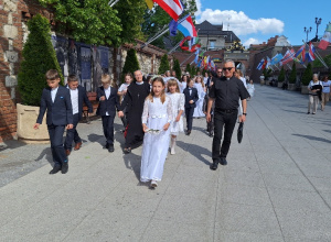 Pielgrzymka dzieci komunijnych na Jasną Górę.