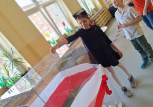 Wybory książki_akcja związana z projektem czytelniczym.