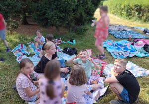 Piknik na łonie natury w klasach: 2a, 2b i 3b.