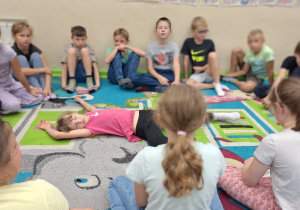 Pozycja boczna bezpieczna w praktyce_projekt "Cenne życie".