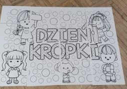 Dzień Kropki w świetlicy szkolnej.