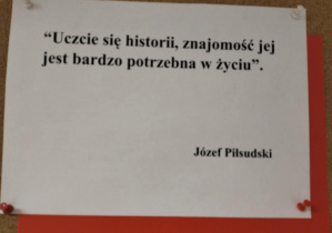 Obchody Dnia Niepodległości w świetlicy szkolnej.