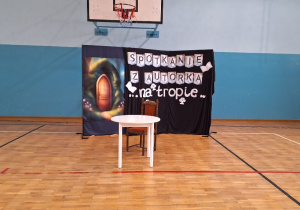 Spotkanie z autorką, p. Joanną Jagiełło_dekoracja.