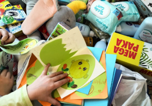 Finał akcji "Zajączek Wielkanocny Dzieciom"_przekazanie darów dla podopiecznych Domu Dziecka dla Małych Dzieci w Łodzi.