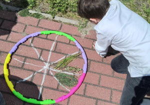 Mandala w wykonaniu świetliczaka.
