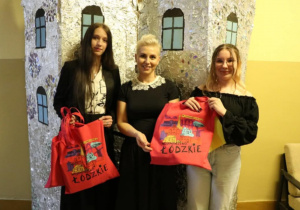 Noc Muzeów i wystawa w Pedagogicznej Bibliotece Wojewódzkiej w Łodzi.