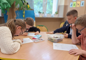 Festyn Zdrowia w świetlicy szkolnej_tematyka zdrowia w grach i zabawach.