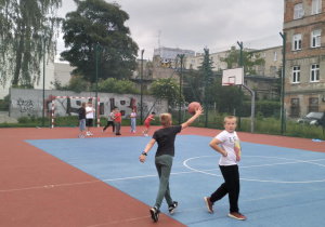 Festyn Zdrowia w świetlicy szkolnej_tematyka aktywności sportowej na powietrzu.