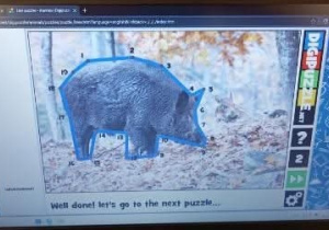 Twórcze aktywności związane z Dniem Kropki_gry i zabawy z wykorzystaniem wybranych programów komputerowych.