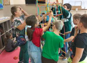 "Coś z niczego", a ile w tym zabawy...