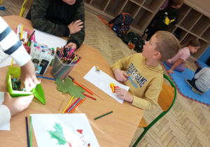 Jesienne inspiracje w świetlicy szkolnej_twórcze prace świetliczaków.