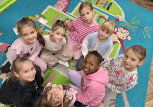 Klasowe obchody Dnia Dziewczyny_klasa 1a.