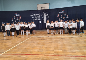 Uroczyste ślubowanie uczniów klas pierwszych_część artystyczna.