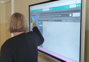 Prowadząca coroczną akcję CodeWeek, p. Monika Wachowicz.