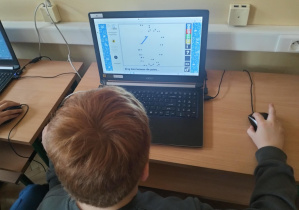 Europejski Tydzień Kodowania CodeWeek_przykładowa gra związana z kodowaniem.