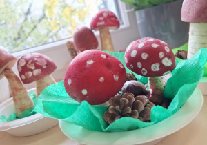 Kreatywna jesień, czyli grzybobranie w klasie 1a_efekt finalny twórczej pracy uczniów klasy 1a.