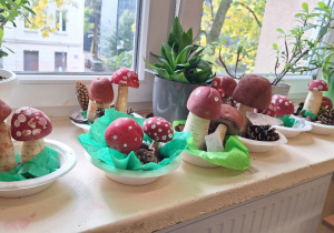 Kreatywna jesień, czyli grzybobranie w klasie 1a_efekt finalny twórczej pracy uczniów klasy 1a.