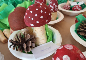 Kreatywna jesień, czyli grzybobranie w klasie 1a_efekt finalny twórczej pracy uczniów klasy 1a.