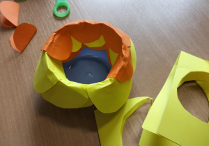 Papier jako twórcze ogniwo_plastycznie w świetlicy szkolnej.