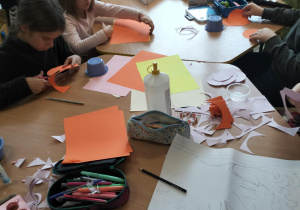 Papier jako twórcze ogniwo_plastycznie w świetlicy szkolnej.