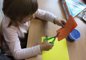 Papier jako twórcze ogniwo_plastycznie w świetlicy szkolnej.