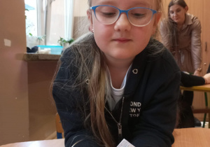 Papier jako twórcze ogniwo_plastycznie w świetlicy szkolnej.