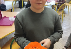 Papier jako twórcze ogniwo_plastycznie w świetlicy szkolnej.