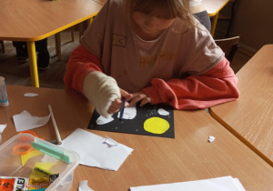 Halloweenowe duszki_zajęcia tematyczne w świetlicy szkolnej.