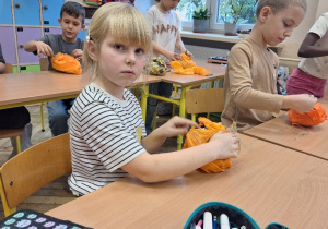 Dyniowy zawrót głowy_motorycznie w klasie 1a.